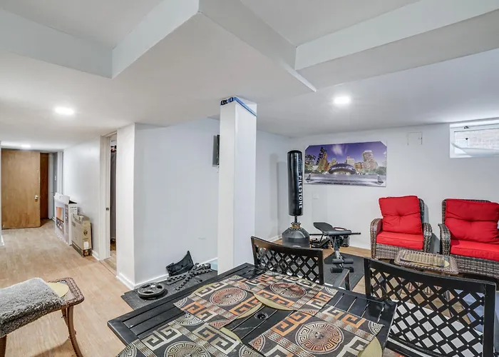 Holiday home Commuter-friendly In Chicago's South Side